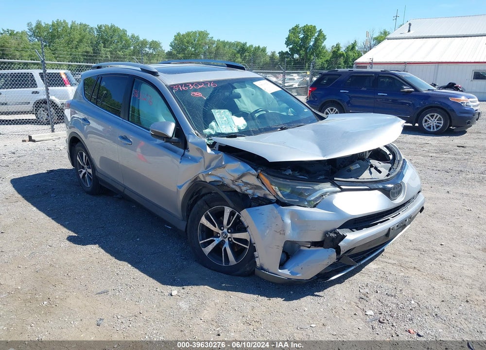 2016 TOYOTA RAV4 XLE VIN: 2T3RFREV2GW463262