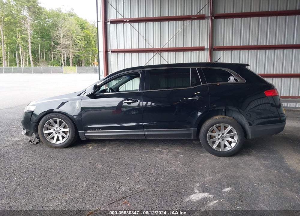 2018 LINCOLN MKT LIVERY VIN: 2LMHJ5NK9JBL01180