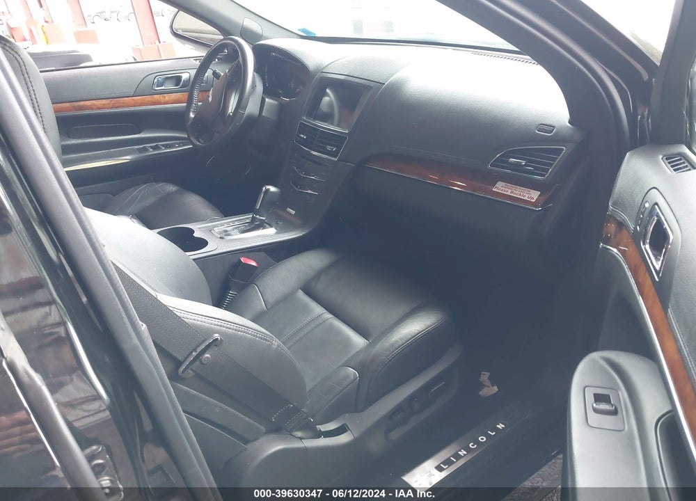2018 LINCOLN MKT LIVERY VIN: 2LMHJ5NK9JBL01180