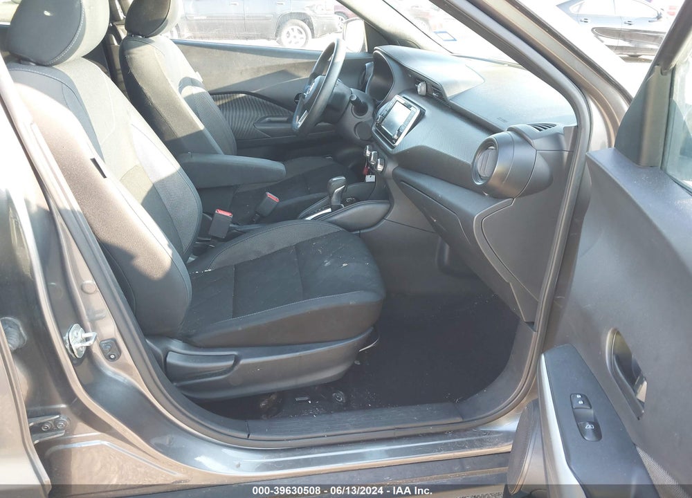 2019 NISSAN KICKS S VIN: 3N1CP5CU4KL527052