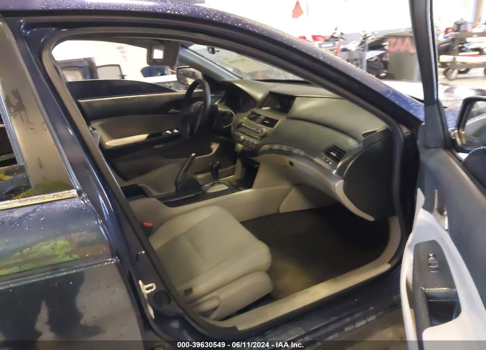 2011 HONDA ACCORD 2.4 LX VIN: 1HGCP2F37BA070230