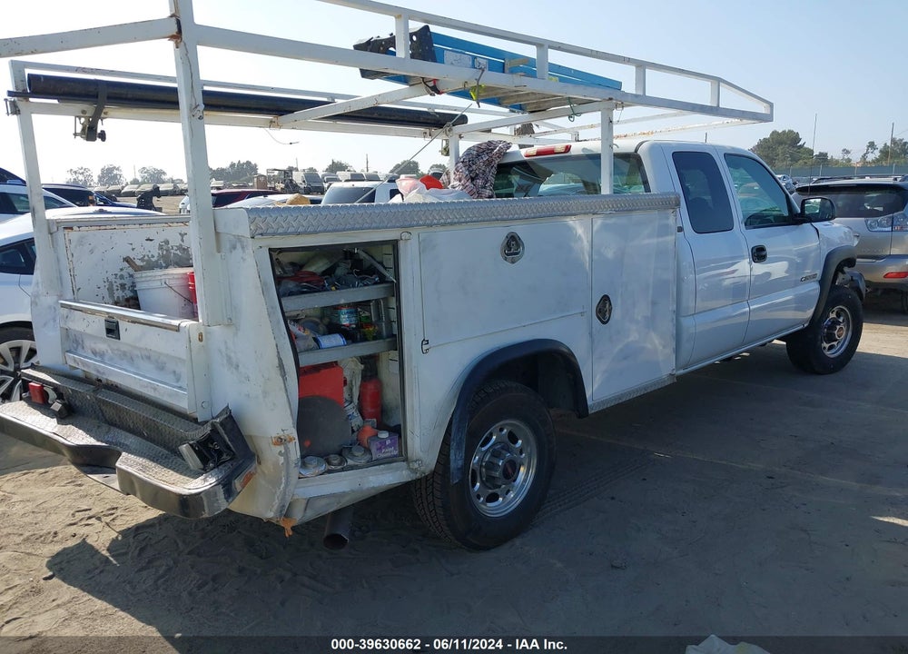 2002 CHEVROLET SILVERADO 2500HD VIN: 1GCHC29U92E105864