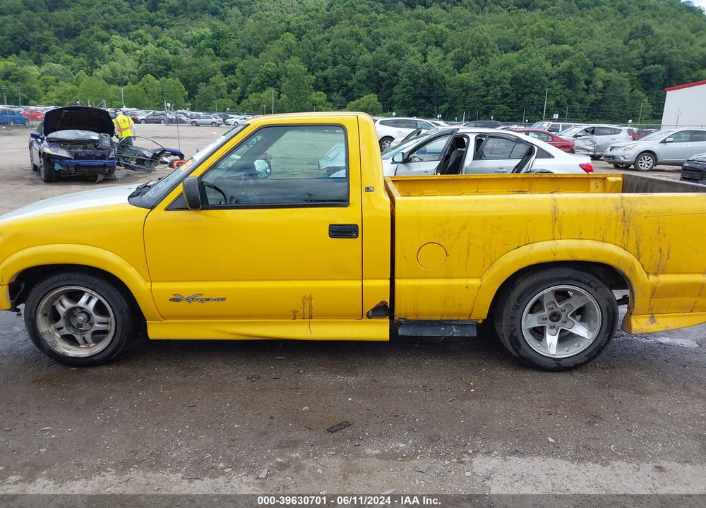 2002 CHEVROLET S-10 LS VIN: 1GCCS145428260182