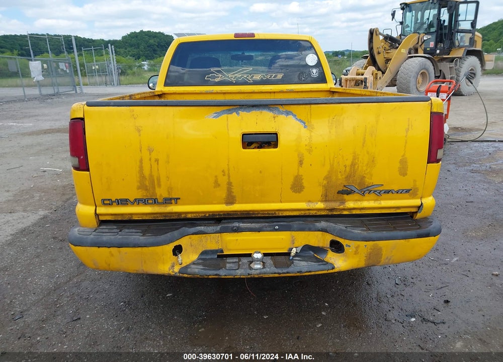 2002 CHEVROLET S-10 LS VIN: 1GCCS145428260182