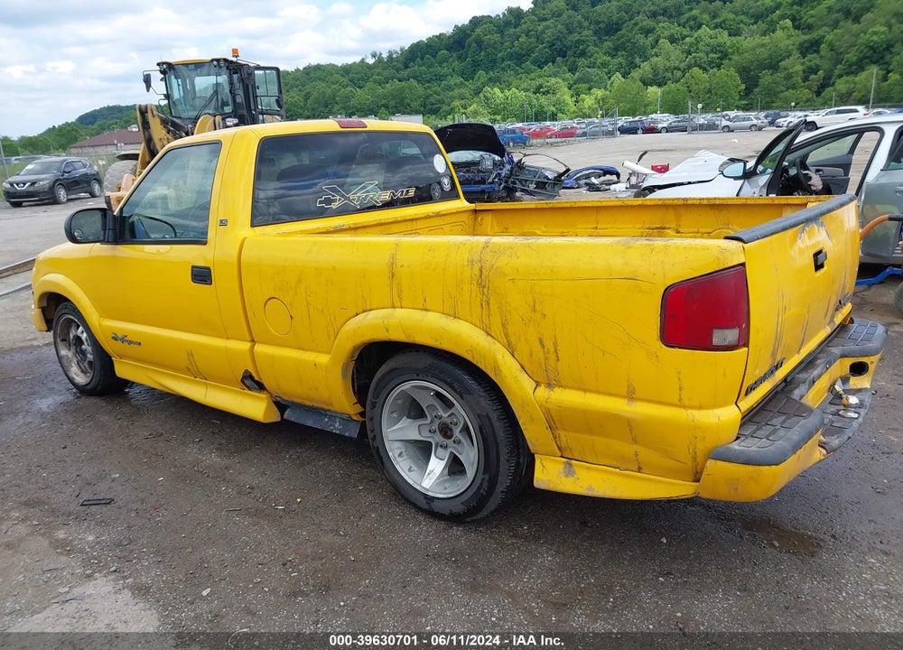 2002 CHEVROLET S-10 LS VIN: 1GCCS145428260182