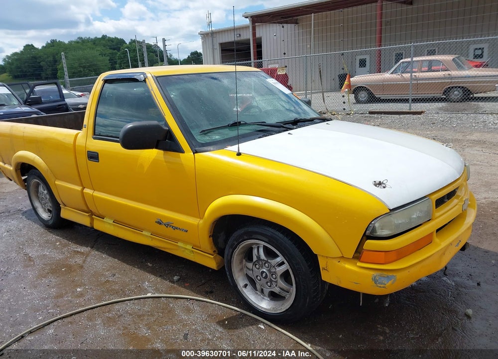 2002 CHEVROLET S-10 LS VIN: 1GCCS145428260182