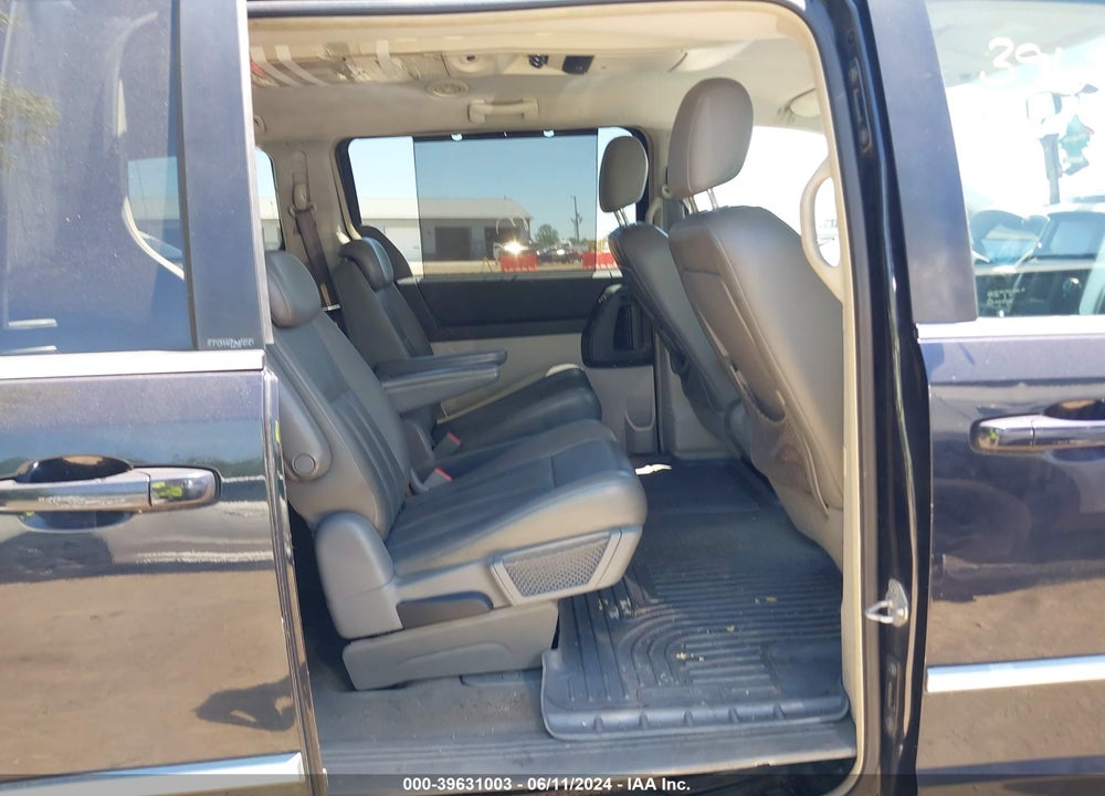 2010 DODGE GRAND CARAVAN SXT VIN: 2D4RN5DX3AR138719