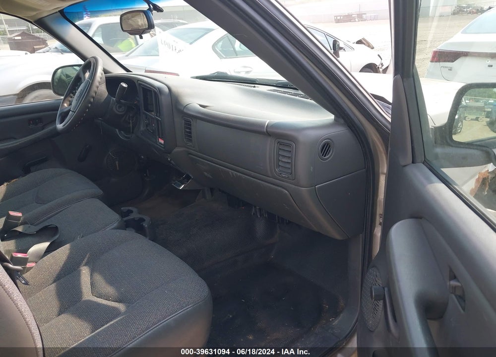 2005 CHEVROLET SILVERADO 1500 WORK TRUCK VIN: 1GCEC14V45Z352252