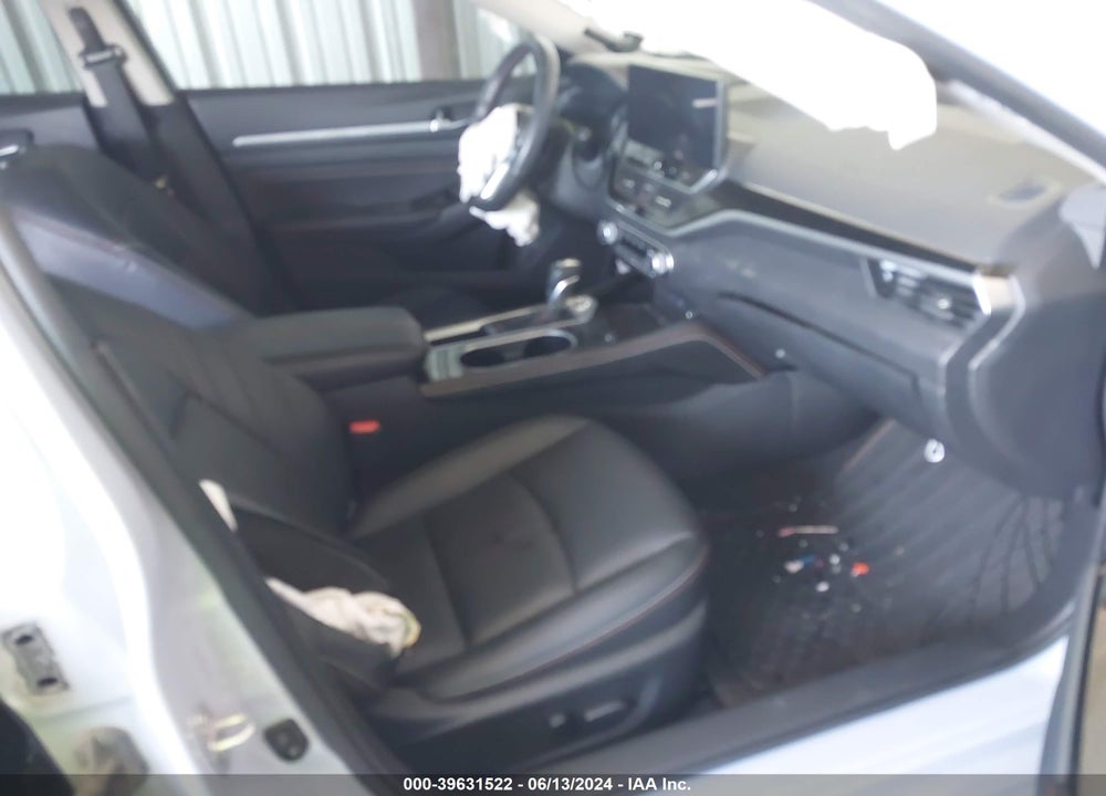 2023 NISSAN ALTIMA SR FWD VIN: 1N4BL4CV3PN302111
