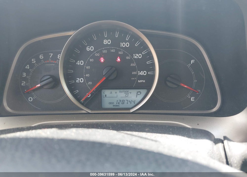 2015 TOYOTA RAV4 LE VIN: JTMBFREV7FJ030549