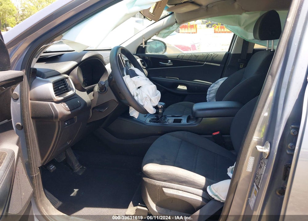 2019 KIA SORENTO 2.4L L VIN: 5XYPG4A32KG610568