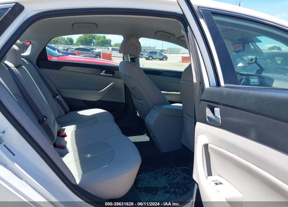 2015 HYUNDAI SONATA SPORT VIN: 5NPE34AF9FH050267