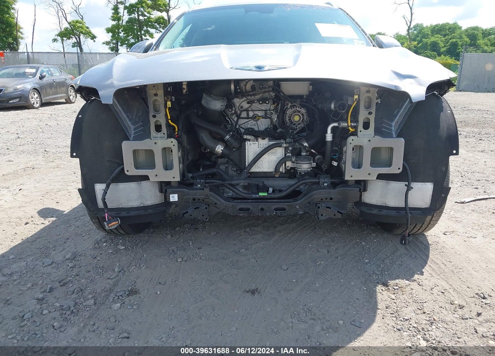 2022 GENESIS GV70 2.5T AWD VIN: KMUMADTB8NU050239
