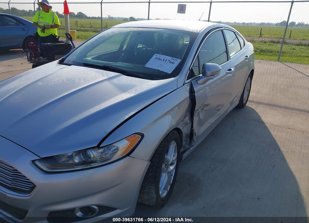2014 FORD FUSION SE VIN: 3FA6P0HD9ER338717