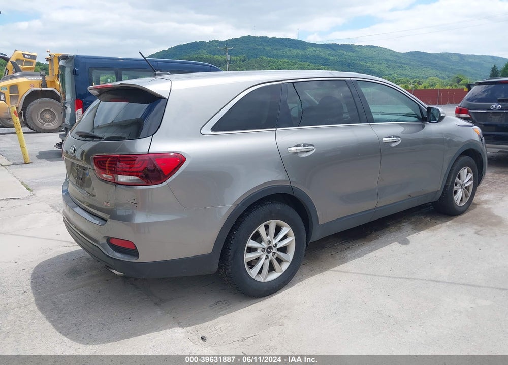 2019 KIA SORENTO 2.4L LX VIN: 5XYPG4A33KG509698