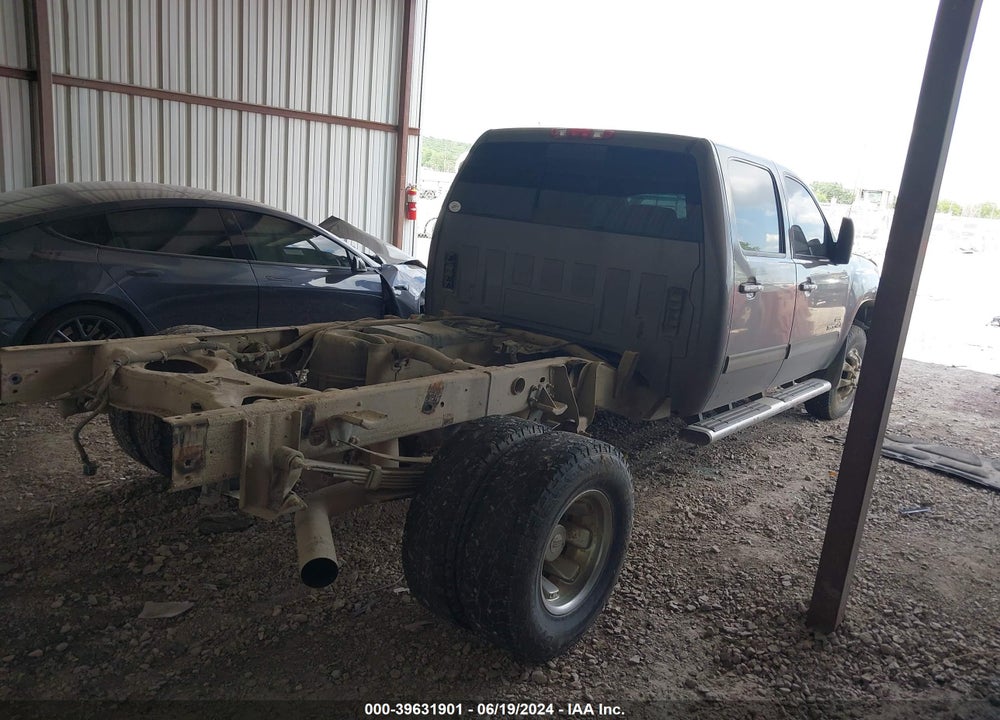2008 GMC SIERRA 3500HD SLT VIN: 1GTJC33658F123007