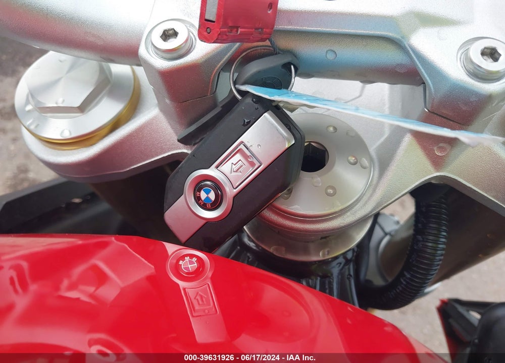 2021 BMW F 900 VIN: WB10K1302M6D48428