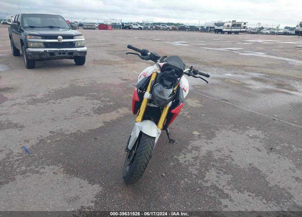 2021 BMW F 900 VIN: WB10K1302M6D48428