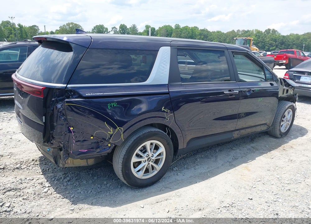 2022 KIA CARNIVAL MPV LX VIN: KNDNB4H30N6189307