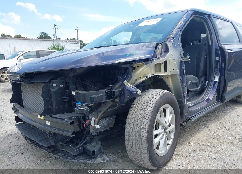 2022 KIA CARNIVAL MPV LX VIN: KNDNB4H30N6189307