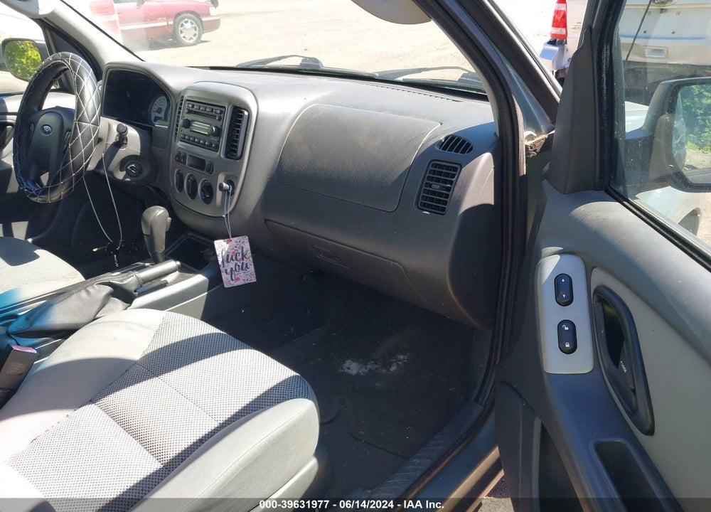 2005 FORD ESCAPE XLT VIN: 1FMYU93155KA66065