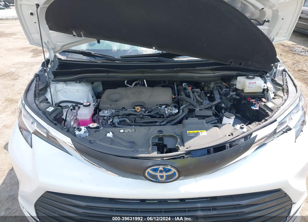 2022 TOYOTA SIENNA XLE VIN: 5TDYRKEC1NS133541