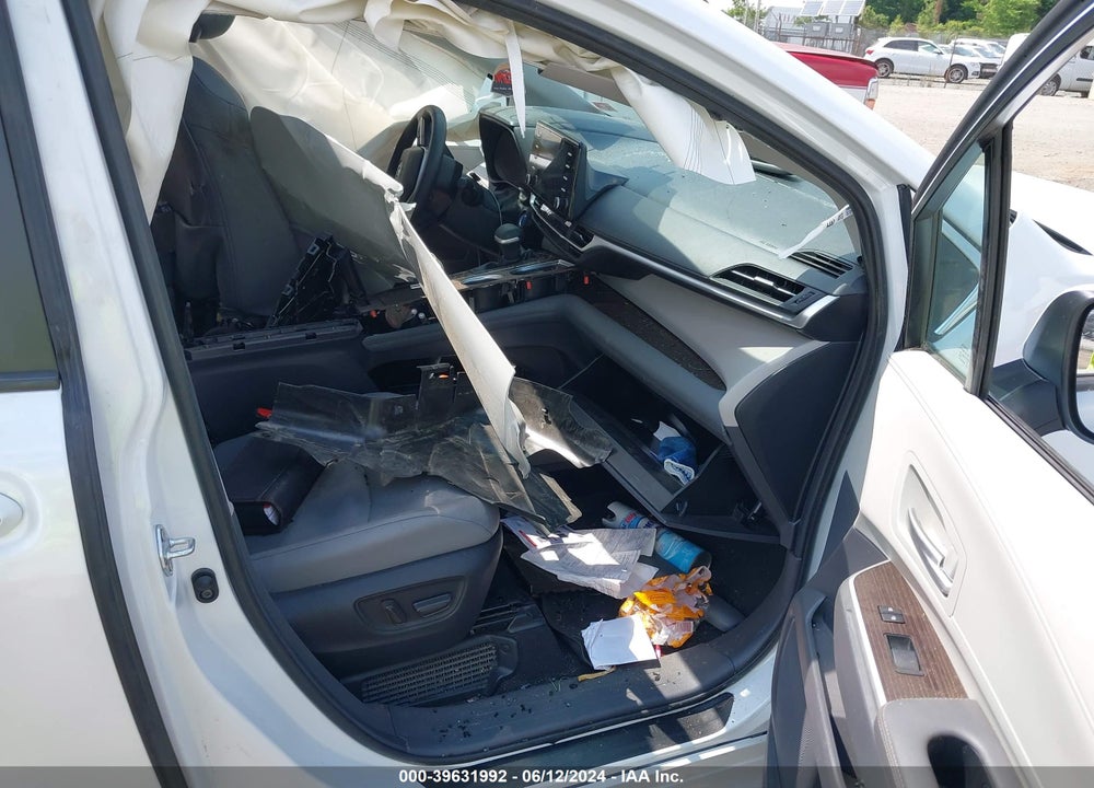 2022 TOYOTA SIENNA XLE VIN: 5TDYRKEC1NS133541