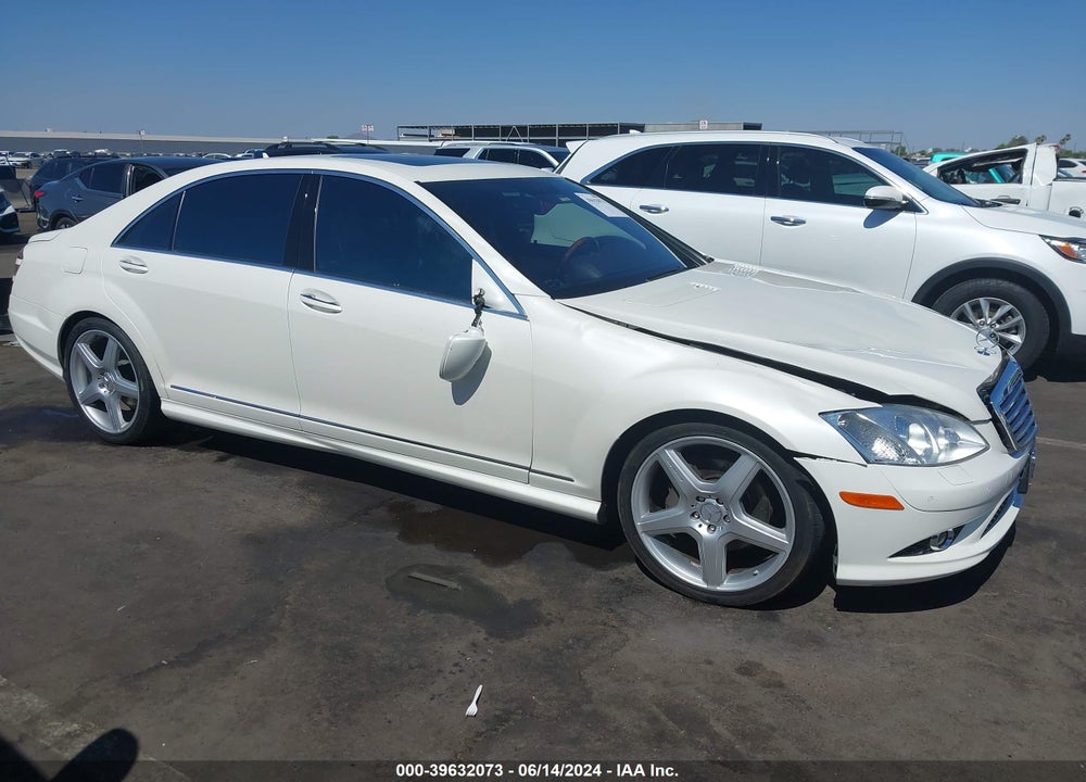 2009 MERCEDES-BENZ S 550 VIN: WDDNG71X29A273136