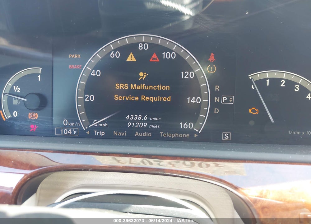 2009 MERCEDES-BENZ S 550 VIN: WDDNG71X29A273136