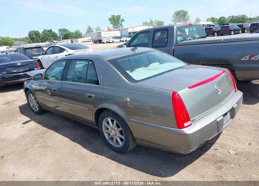 2011 CADILLAC DTS LUXURY COLLECTION VIN: 1G6KD5E62BU100784