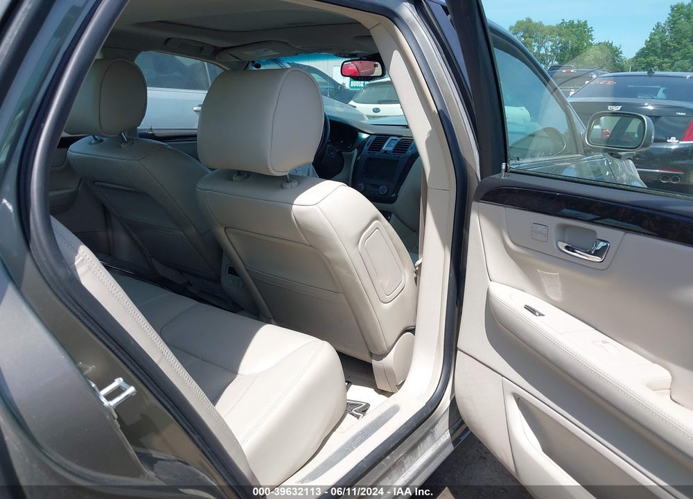 2011 CADILLAC DTS LUXURY COLLECTION VIN: 1G6KD5E62BU100784