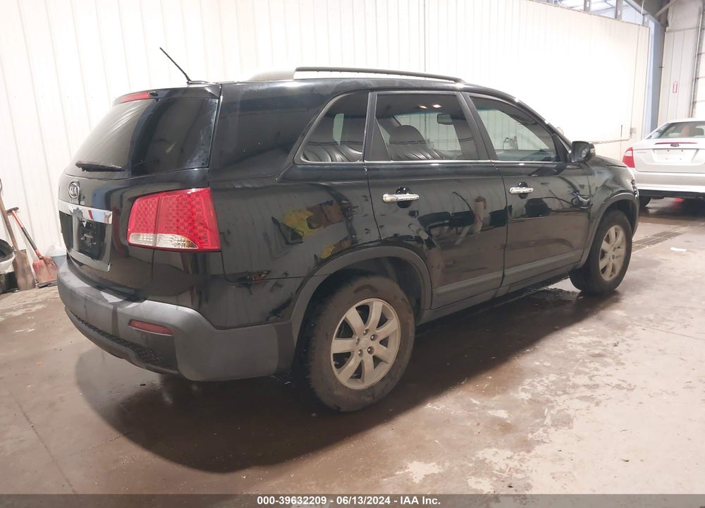 2011 KIA SORENTO LX VIN: 5XYKT3A10BG102873