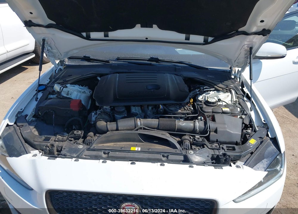 2017 JAGUAR XE VIN: SAJAF4BN9HA956507
