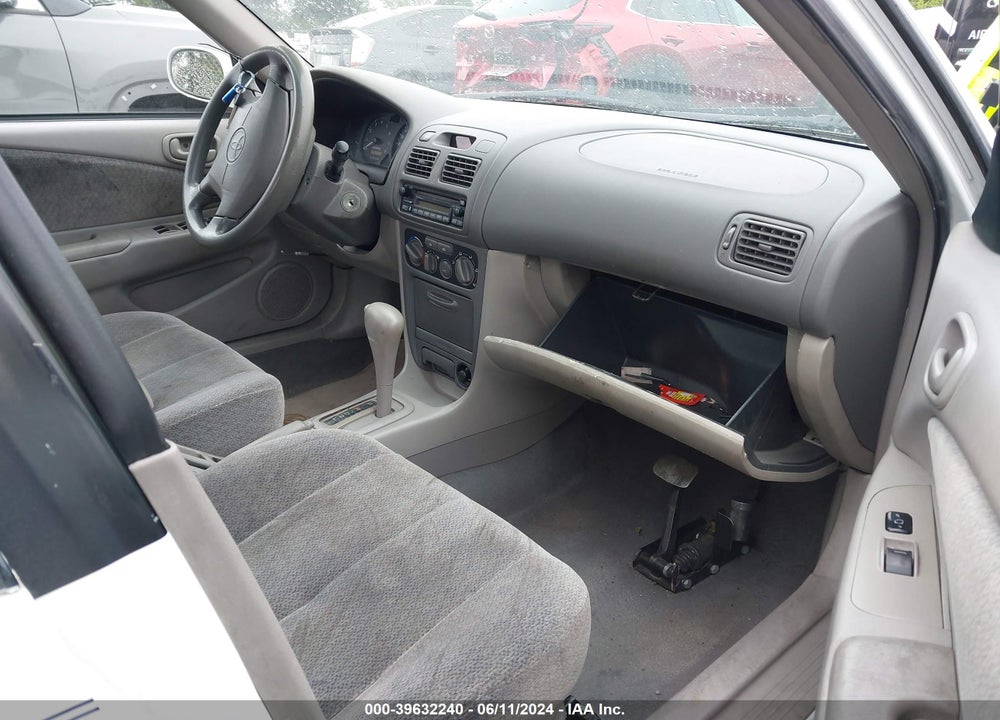 2001 TOYOTA COROLLA LE VIN: 1NXBR12E81Z538271