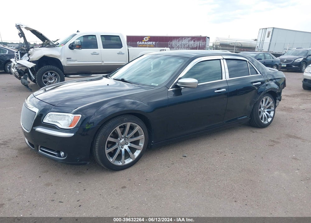2013 CHRYSLER 300C JOHN VARVATOS LUXURY EDITION VIN: 2C3CCADT5DH635302