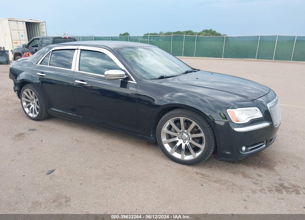 2013 CHRYSLER 300C JOHN VARVATOS LUXURY EDITION VIN: 2C3CCADT5DH635302