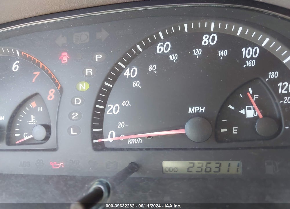 2004 TOYOTA CAMRY XLE VIN: 4T1BE30K14U867415