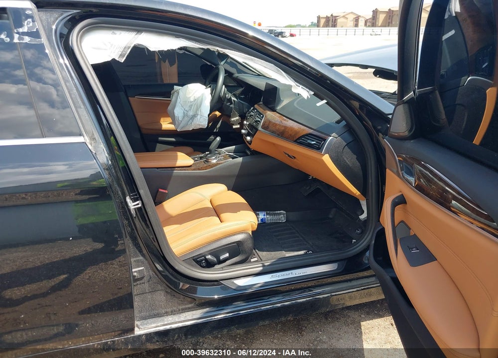 2019 BMW 540I VIN: WBAJE5C55KBM76713