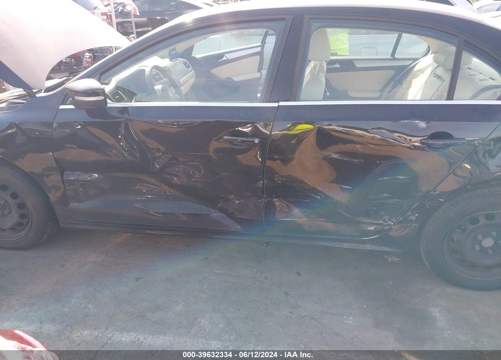 2013 VOLKSWAGEN JETTA 2.5L SE VIN: 3VWDX7AJ1DM300997