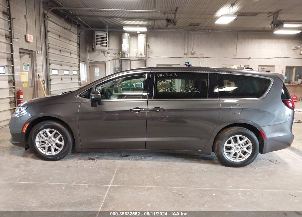 2023 CHRYSLER PACIFICA TOURING L VIN: 2C4RC1BG1PR508203