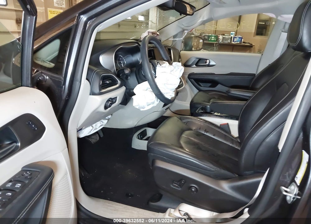2023 CHRYSLER PACIFICA TOURING L VIN: 2C4RC1BG1PR508203