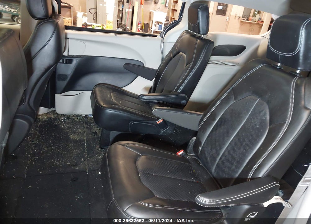 2023 CHRYSLER PACIFICA TOURING L VIN: 2C4RC1BG1PR508203