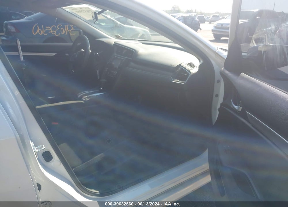 2021 HONDA CIVIC LX VIN: 2HGFC2F6XMH550057