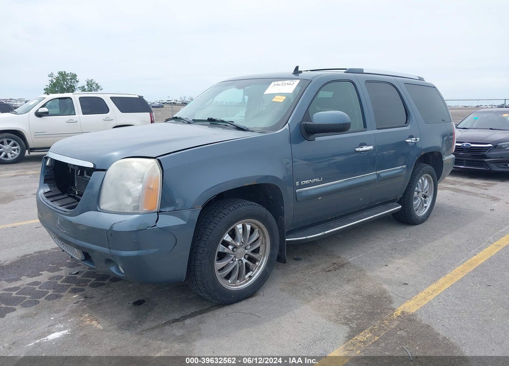 2008 GMC YUKON DENALI VIN: 1GKFK63898J148568