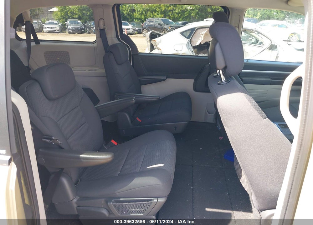 2010 DODGE GRAND CARAVAN HERO VIN: 2D4RN3D12AR385813