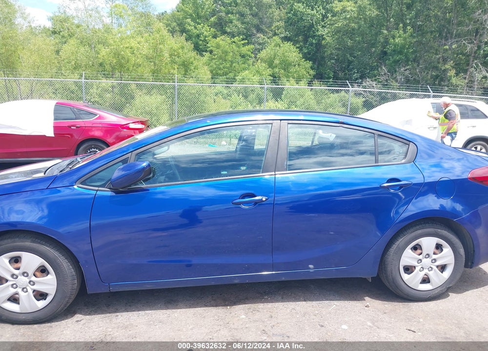 2018 KIA FORTE LX VIN: 3KPFK4A71JE165961