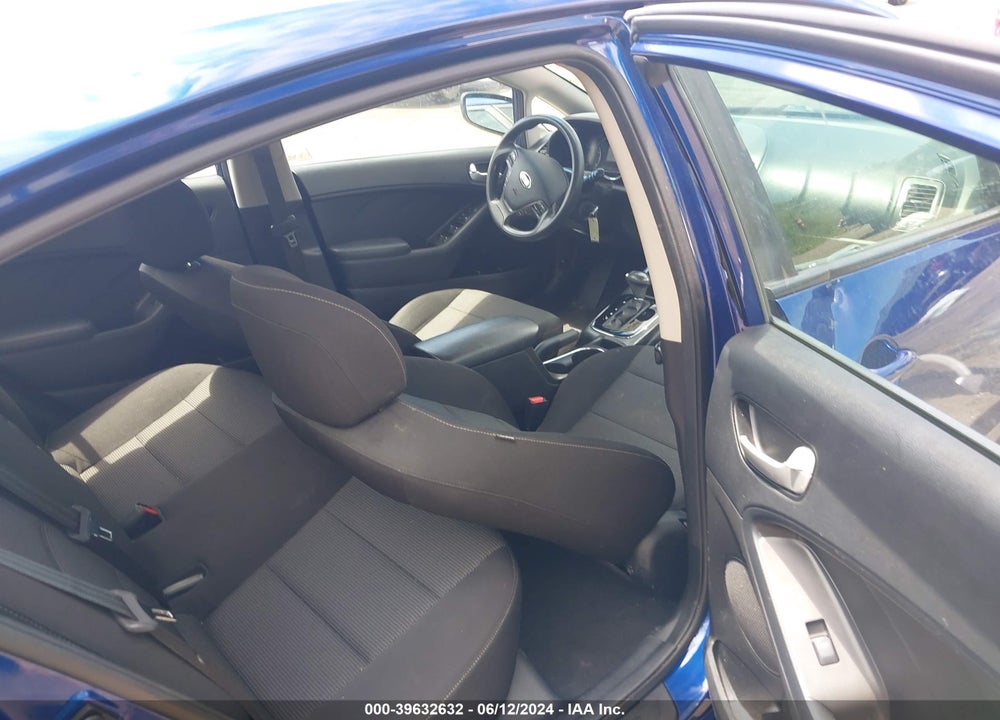2018 KIA FORTE LX VIN: 3KPFK4A71JE165961