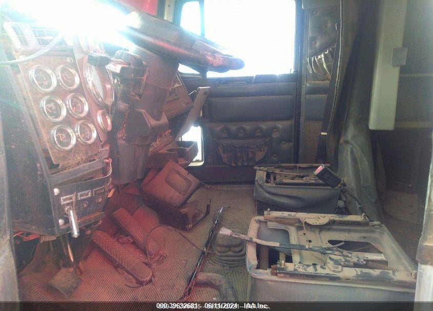 1996 KENWORTH CONSTRUCTION T600 VIN: 1XKADR9XXTR730712