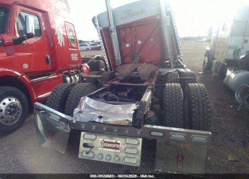 1996 KENWORTH CONSTRUCTION T600 VIN: 1XKADR9XXTR730712