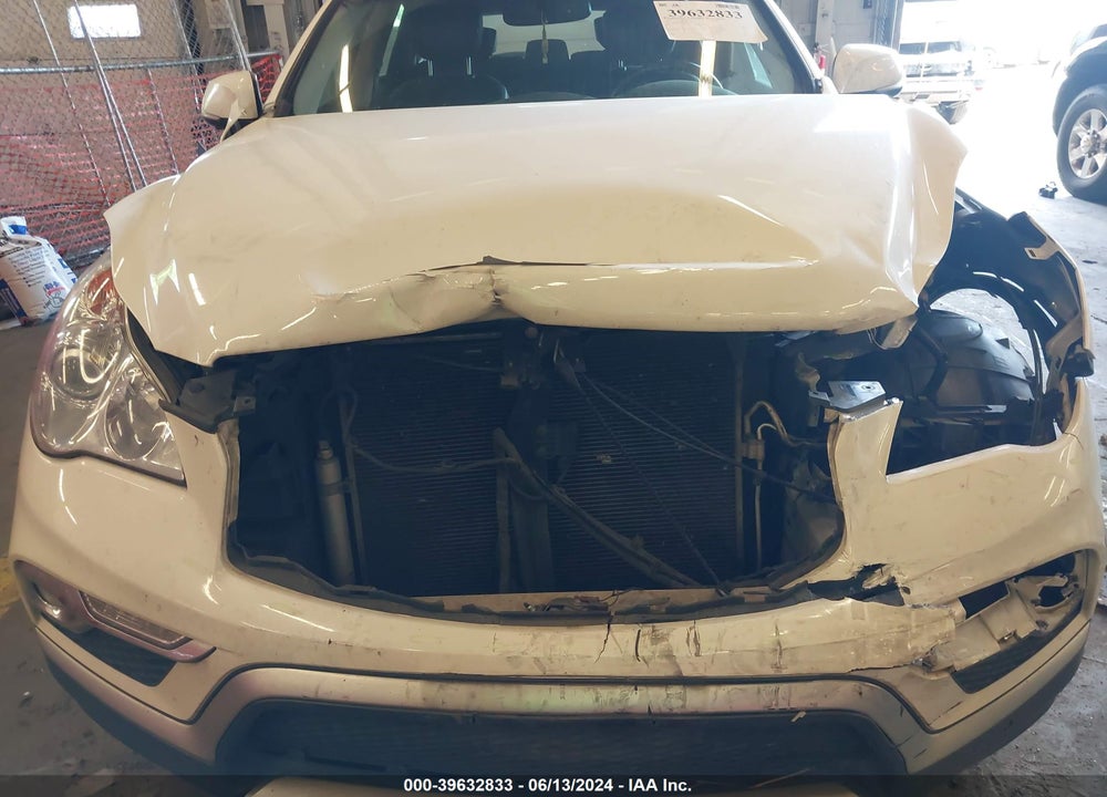 2017 INFINITI QX50 VIN: JN1BJ0RRXHM404695